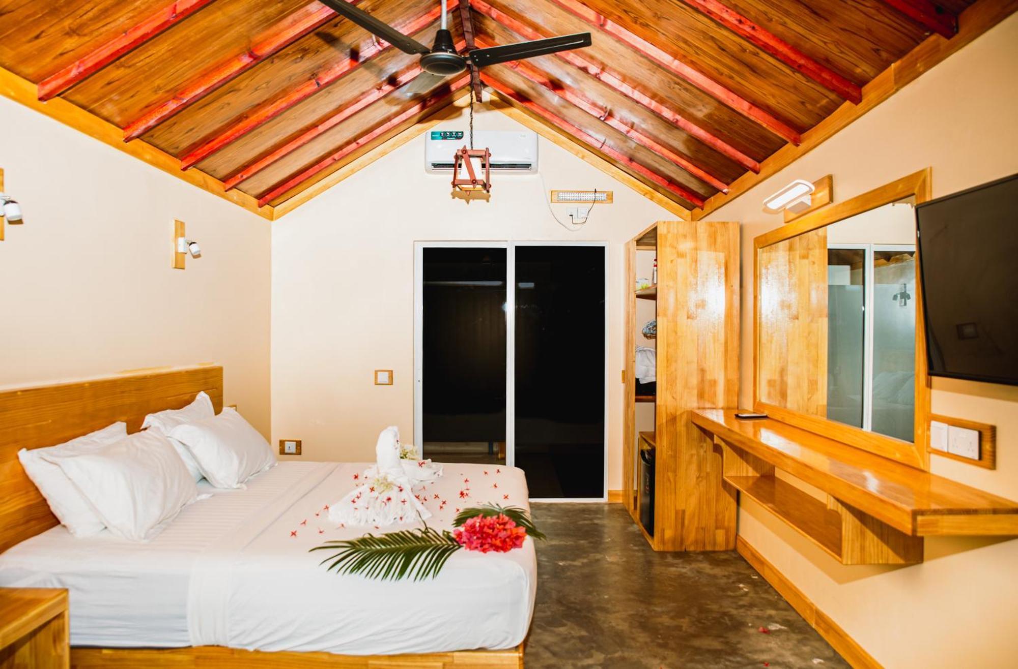 Relax Lodge Thoddoo Buitenkant foto